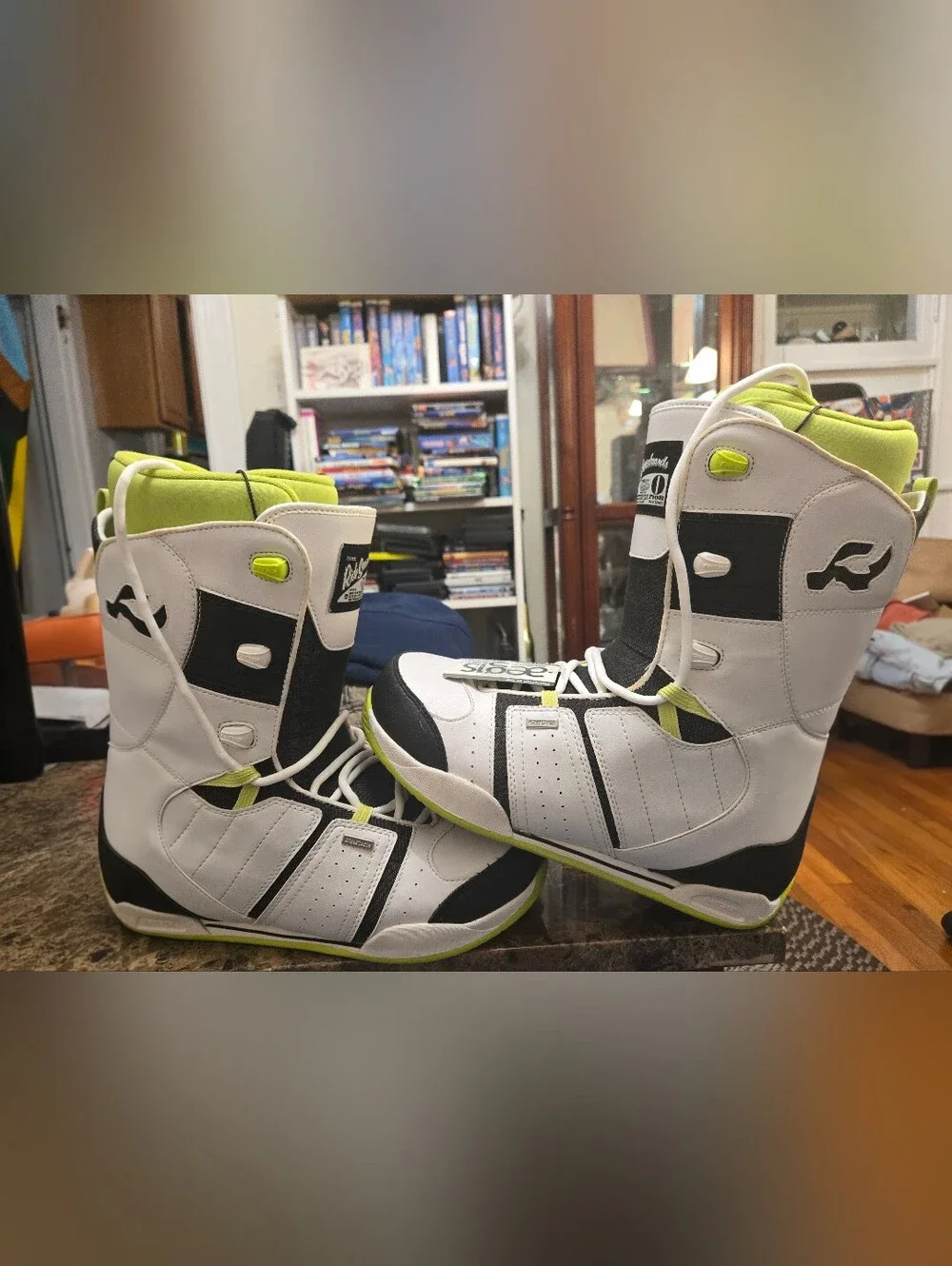 Orion Ride White/Green Snowboarding Boots Size 11.5